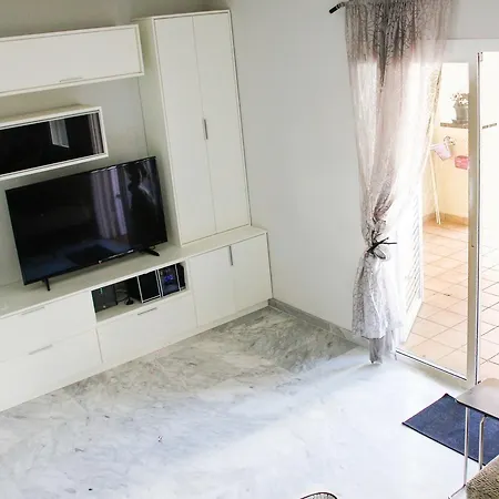 Cozy Ground Floor With Terrace In Los Cristianos *